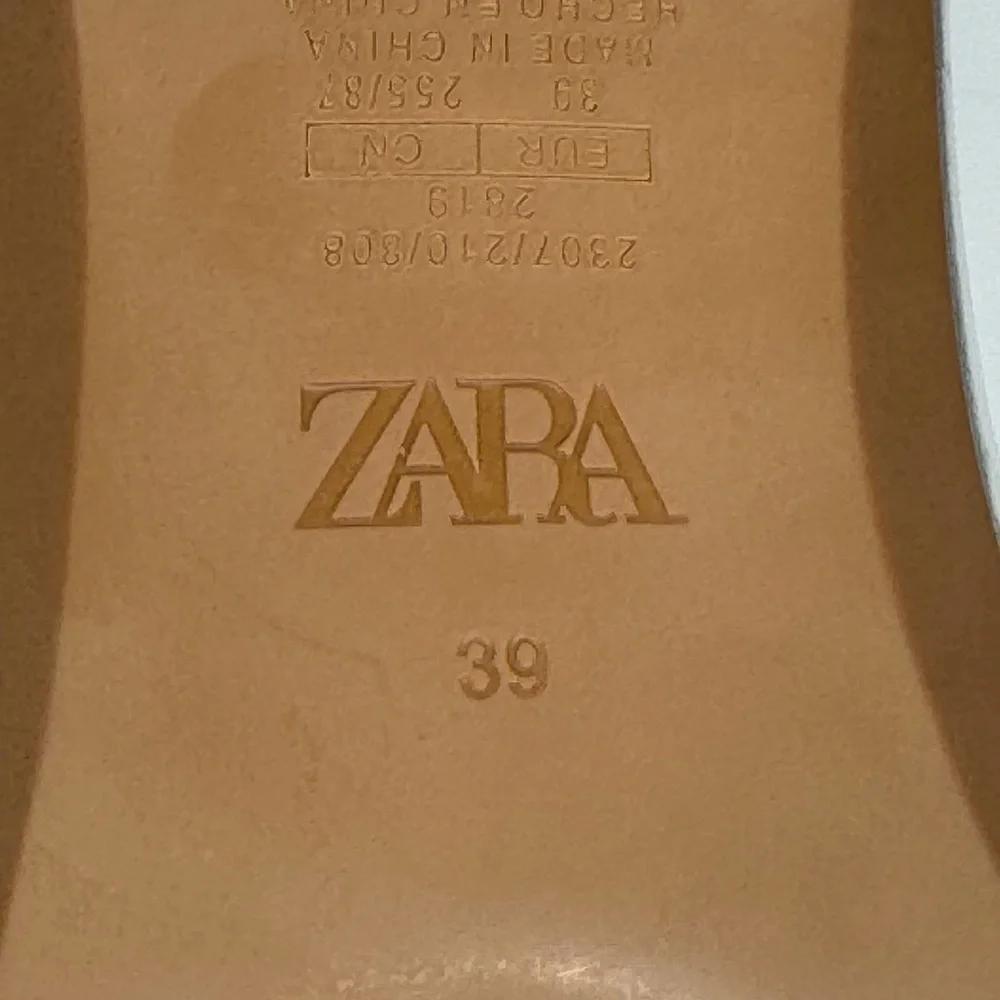 Zara Silver Metallic Heel Strap Sandals Sz 39 - Picture 5 of 5